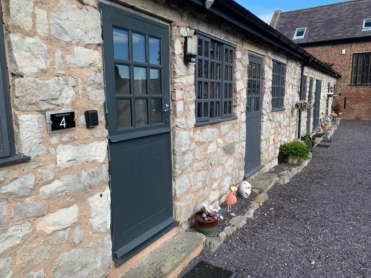Dwylig Isa Holiday Cottages Rhuddlan Esterno foto