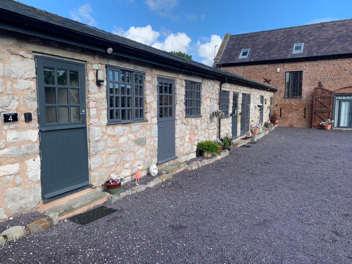 Dwylig Isa Holiday Cottages Rhuddlan Esterno foto