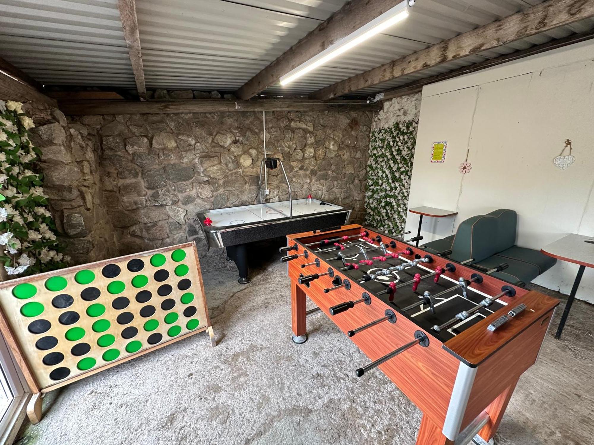 Dwylig Isa Holiday Cottages Rhuddlan Esterno foto