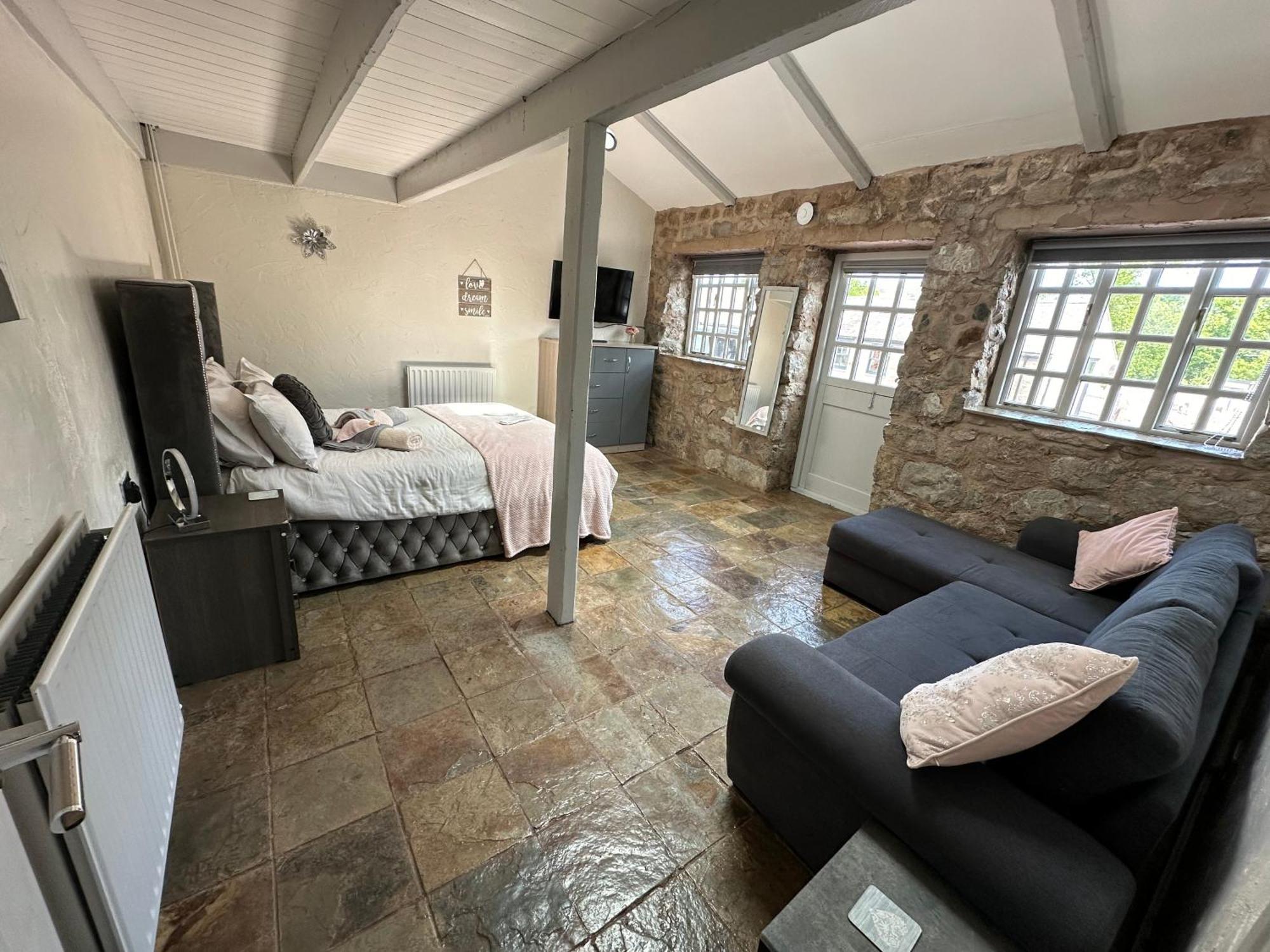 Dwylig Isa Holiday Cottages Rhuddlan Esterno foto